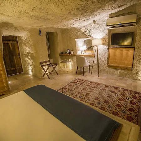 Azure Cave - Cappadocia 2*