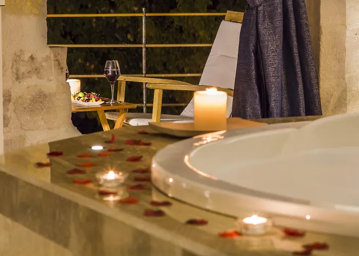 Azure Cave - Cappadocia 3*